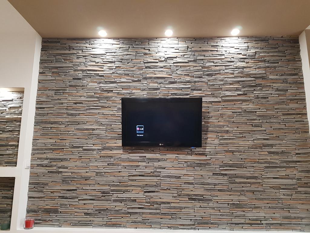 Woodstone Apartment Ploieşti Eksteriør billede
