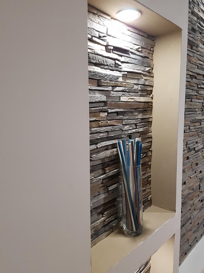 Woodstone Apartment Ploieşti Eksteriør billede